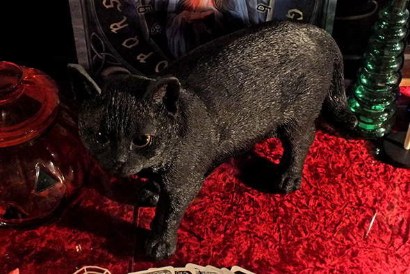ブラックキャット 黒猫の置物 Black Cat Statue 