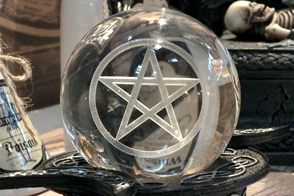 ペンタグラム(五芒星)クリスタルボール Celtic Pentagram Orb