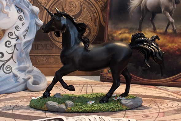 ユニコーンスタチュー ブラック Unicorn Black Statue