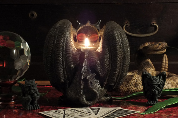 ヴァンパイア ウィングガーゴイル キャンドルホルダー Vampire Winged Guardian Gargoyle Candle Holder