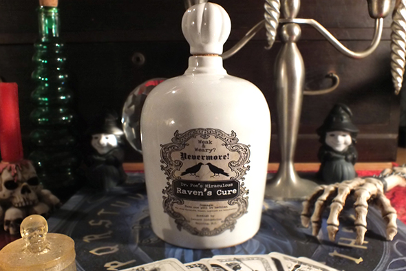 ゴシックレイヴン ネバーモア ポイズンセラミックボトル(毒瓶)    Gothic Raven's Cure Nevermore Poison Bottle White