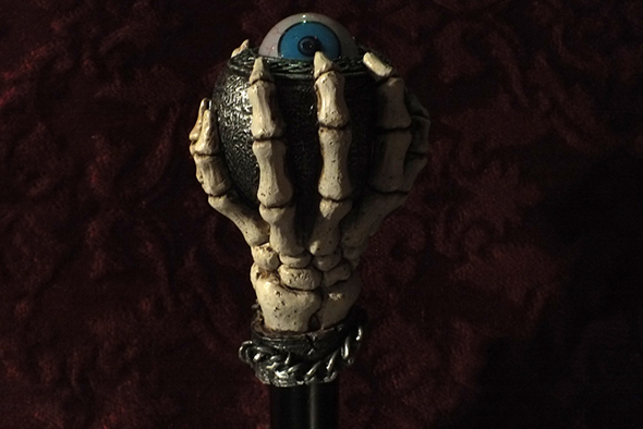 ゴシックスケルトンハンズホールディングアイボールウォーキングステッキ Gothic Skeleton Hands Holding EyeBall Walking Cane