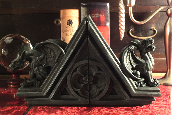 ゴシックガーゴイル スカルプチュラルブックエンドセット Gothic Gargoyle Sculptural Bookend set 8293
